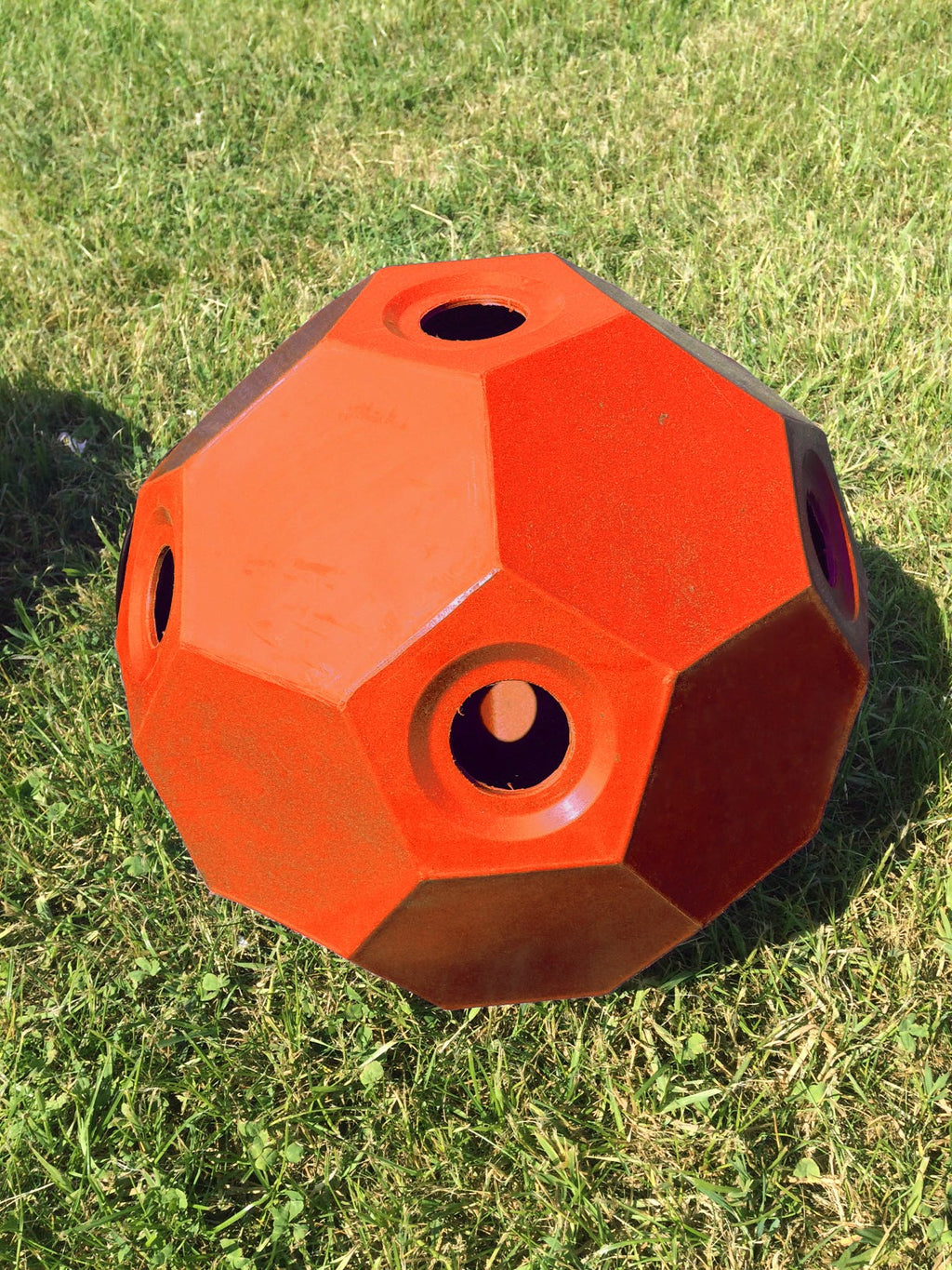 Parallax Hay Play - Orange - 43cm